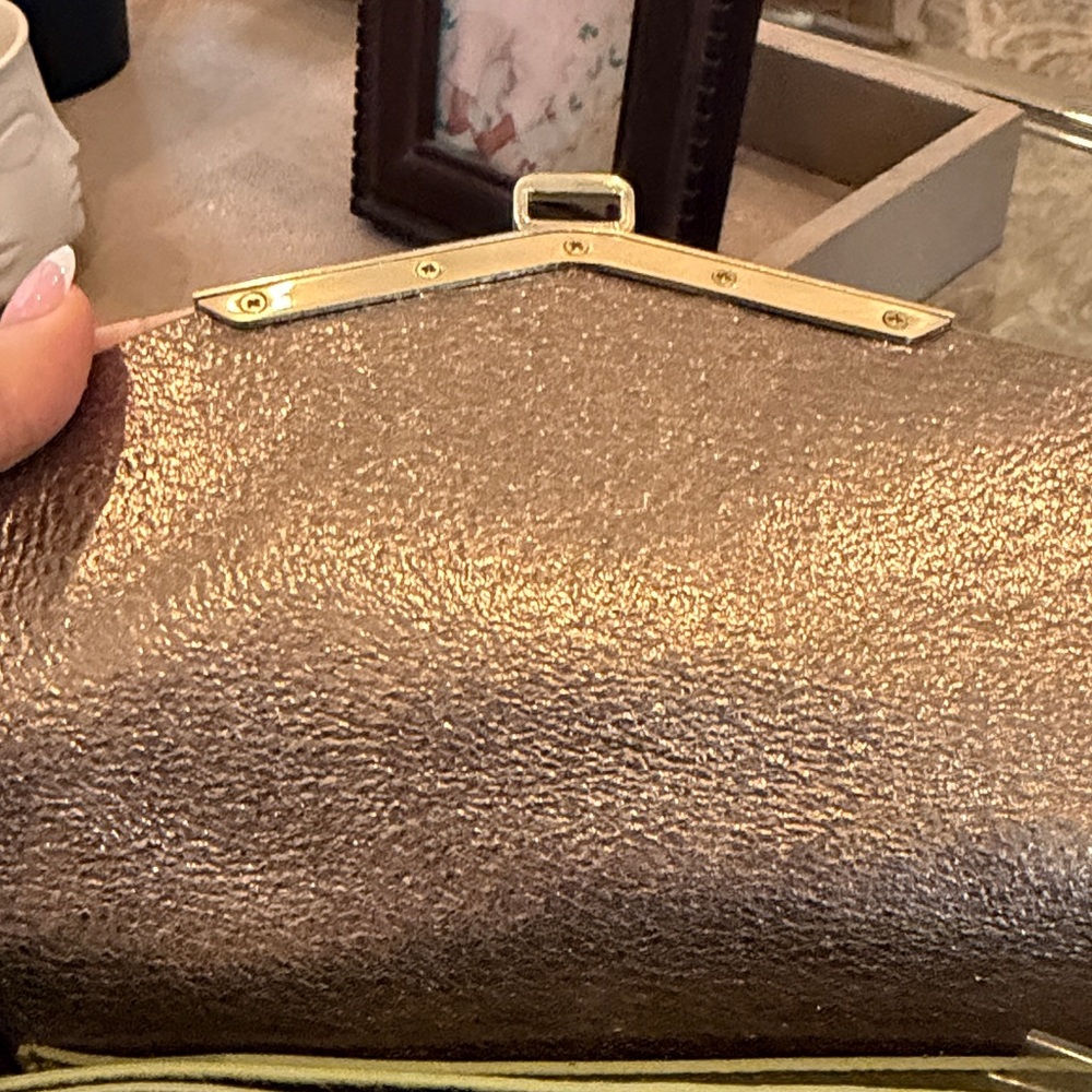 Botkier new with tags! Green Leather Crossbody Bag with Gold Accent - Picture 5 of 7